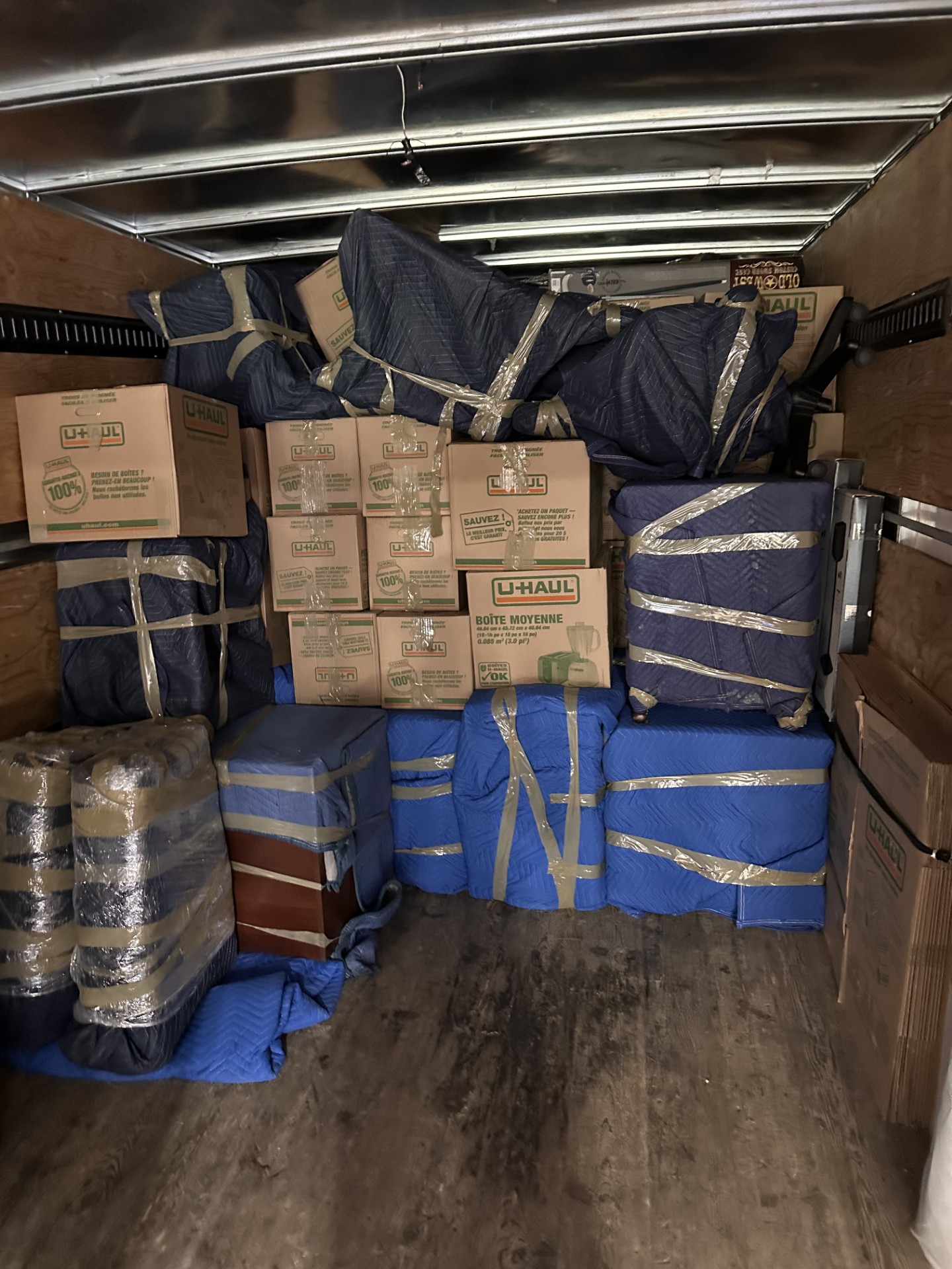 Office relocation project by Allo Moving Montreal